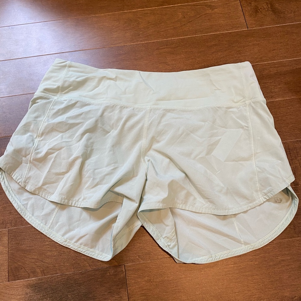 Lululemon speed up short lined size 8